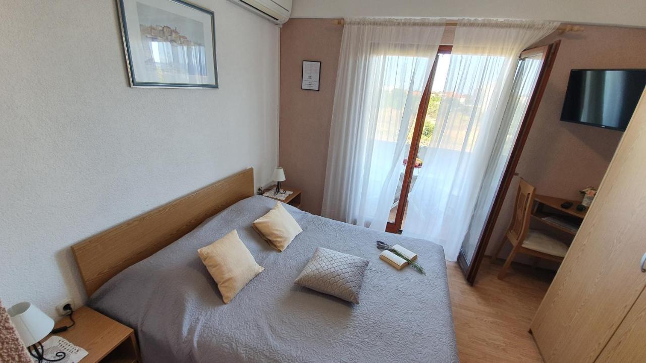 Apartments Sime Sukošan Buitenkant foto